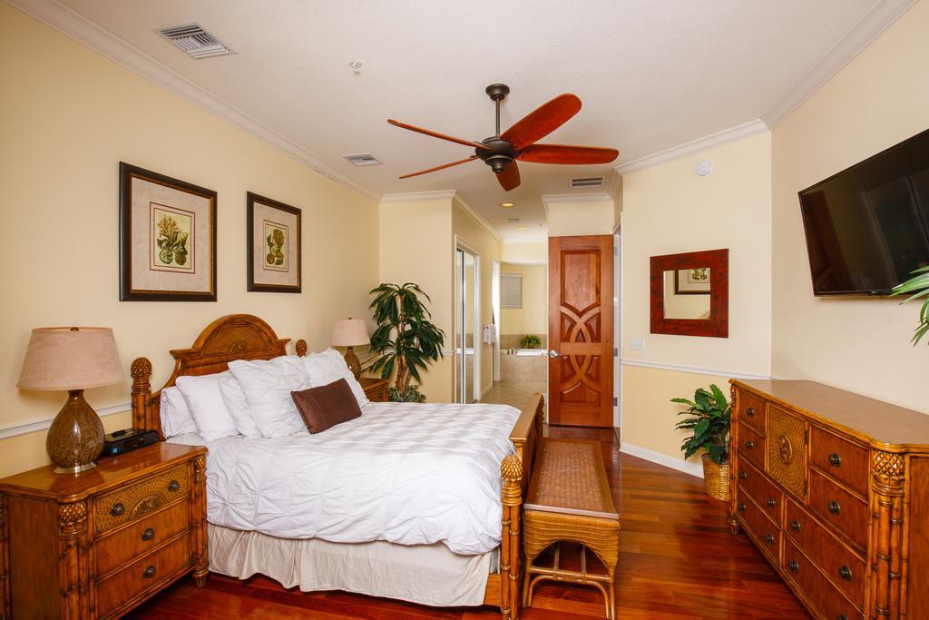 Key West Harbour Oceanfront Suites Pokoj fotografie
