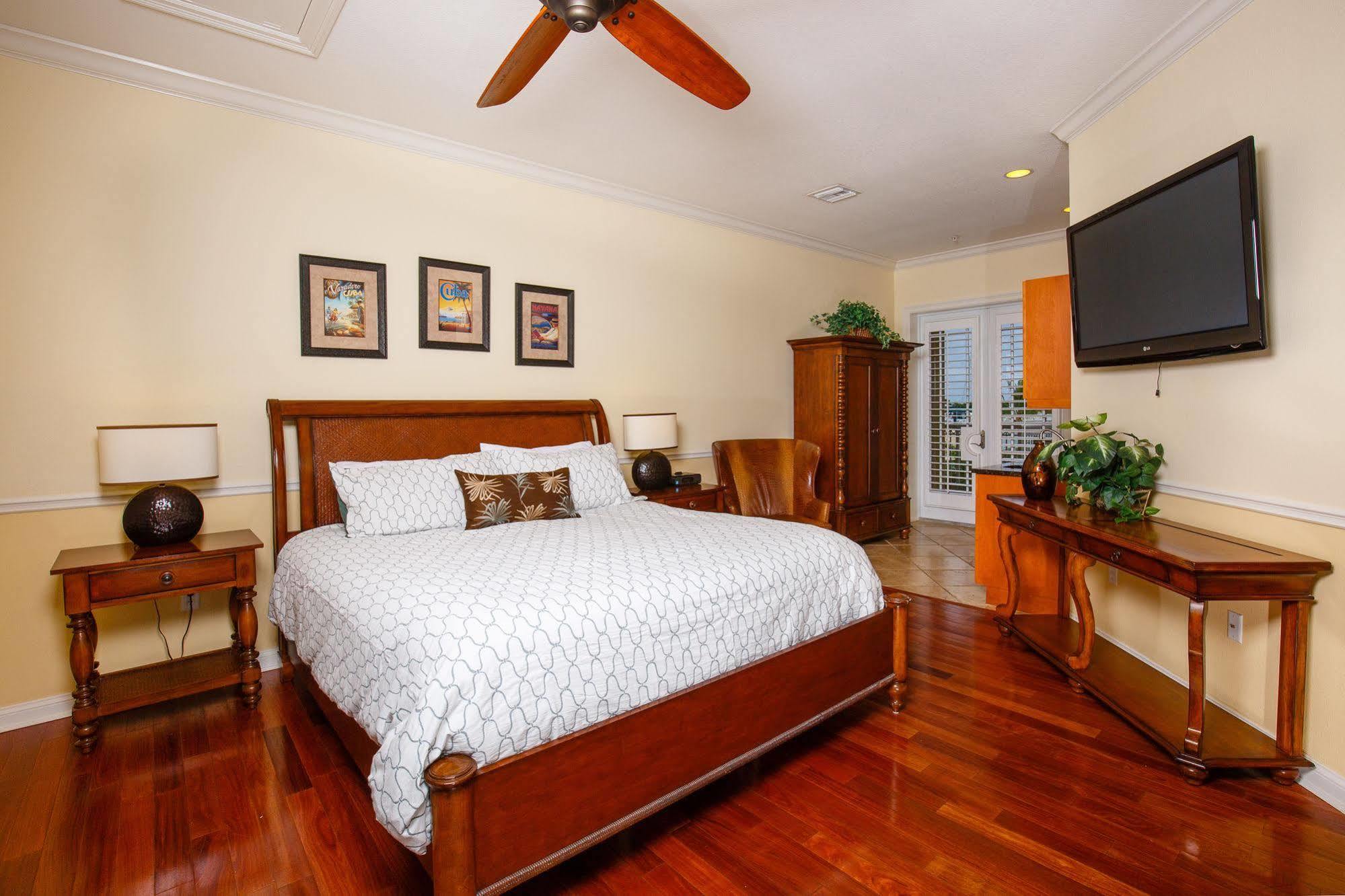 Key West Harbour Oceanfront Suites Exteriér fotografie